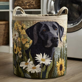 Canastro de Lavadero Acolchado – Labrador Negro en Flores